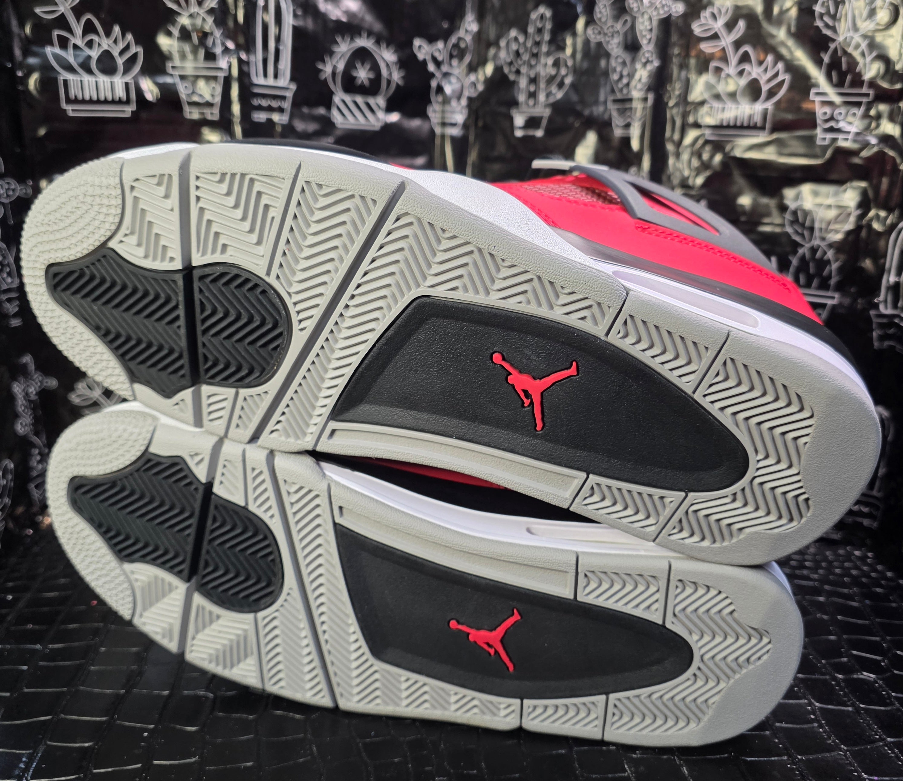 Jordan 4 “Toro Bravo” — Design Inspired — Matching Box — US 11 New