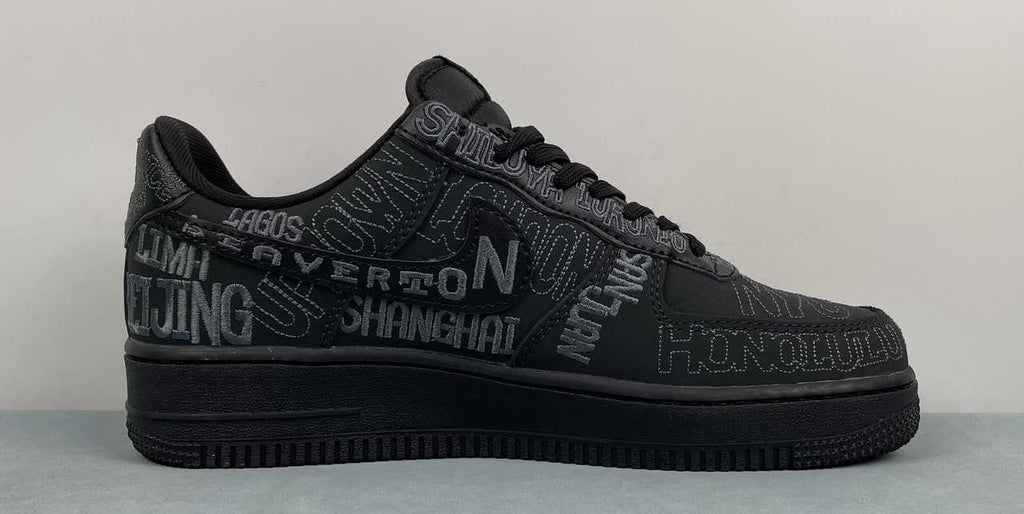 AF1-030 World Tour '82 – pair with box, side profile view showing city name embroidery