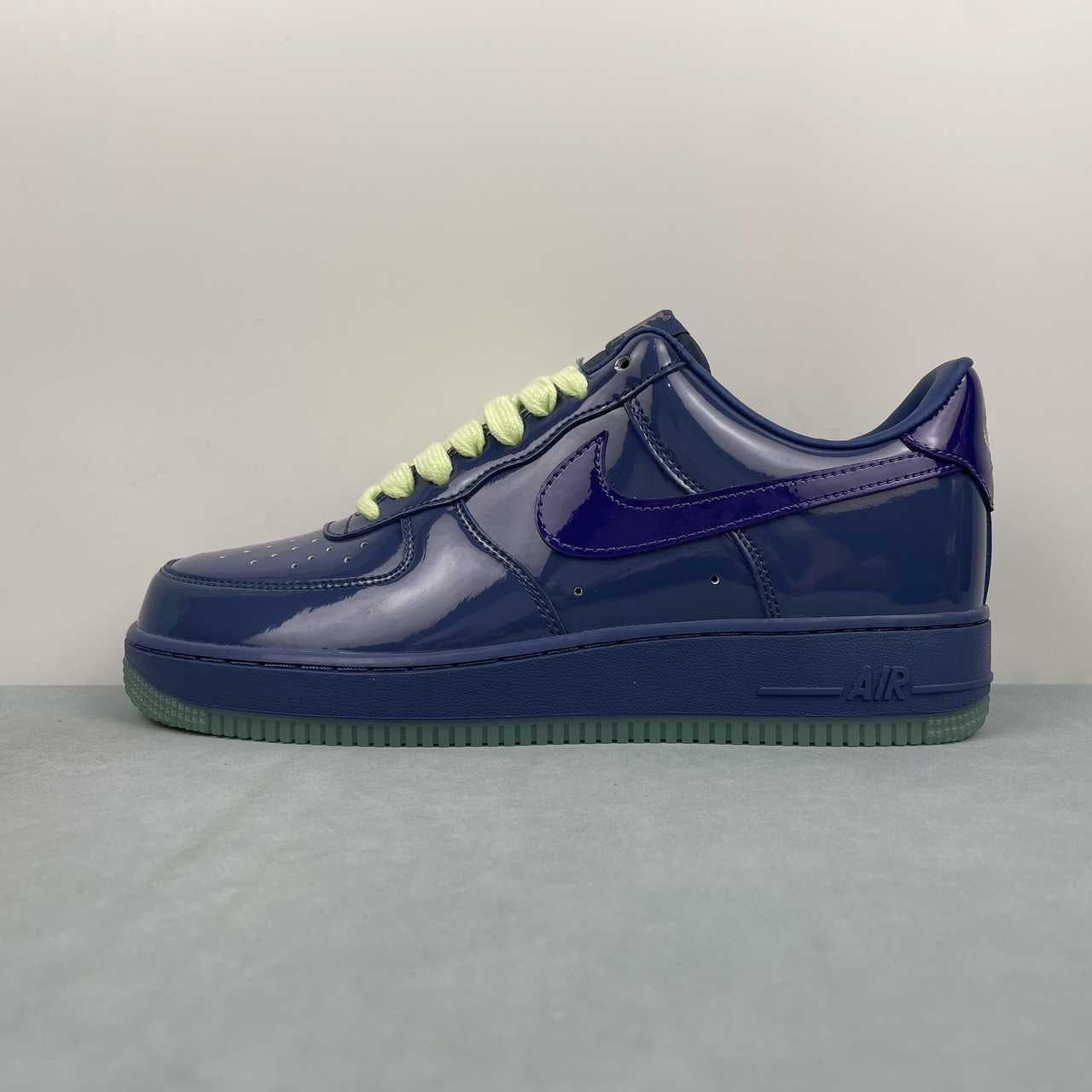 AF1-036 Tonal Navy Patent – pair stacked lateral view
