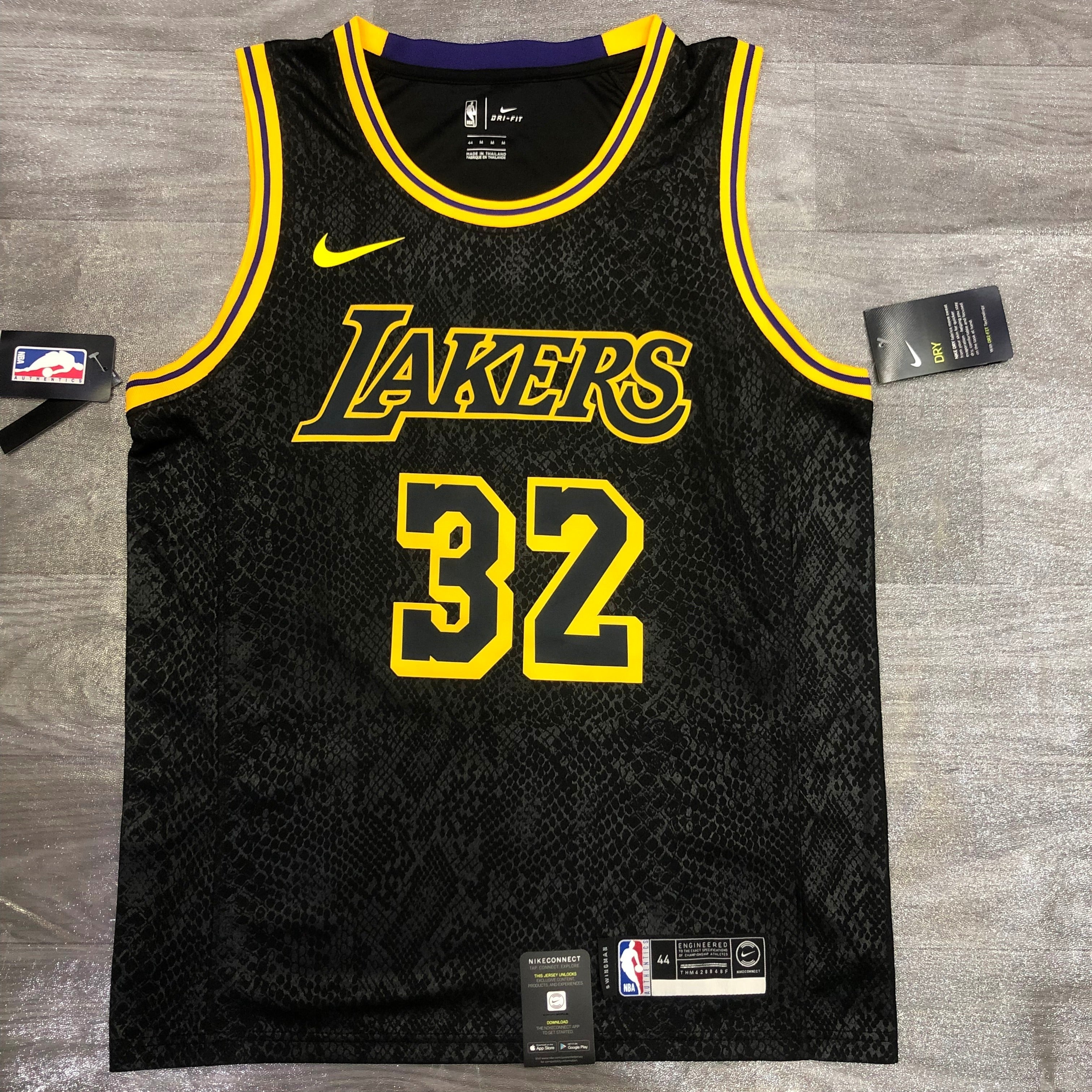 Los Angeles Lakers — Magic Johnson #32 City Edition (City Edition Black Snakeskin "Mamba")