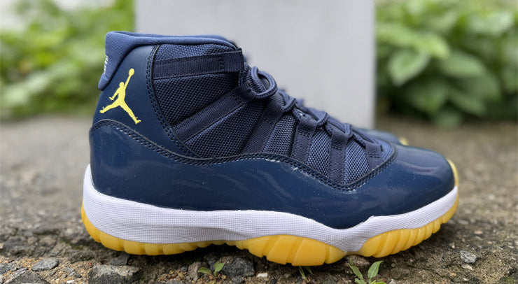 Jordan 11 - Design-Inspired "Michigan" Custom Tribute - AJ11-MICH-1134