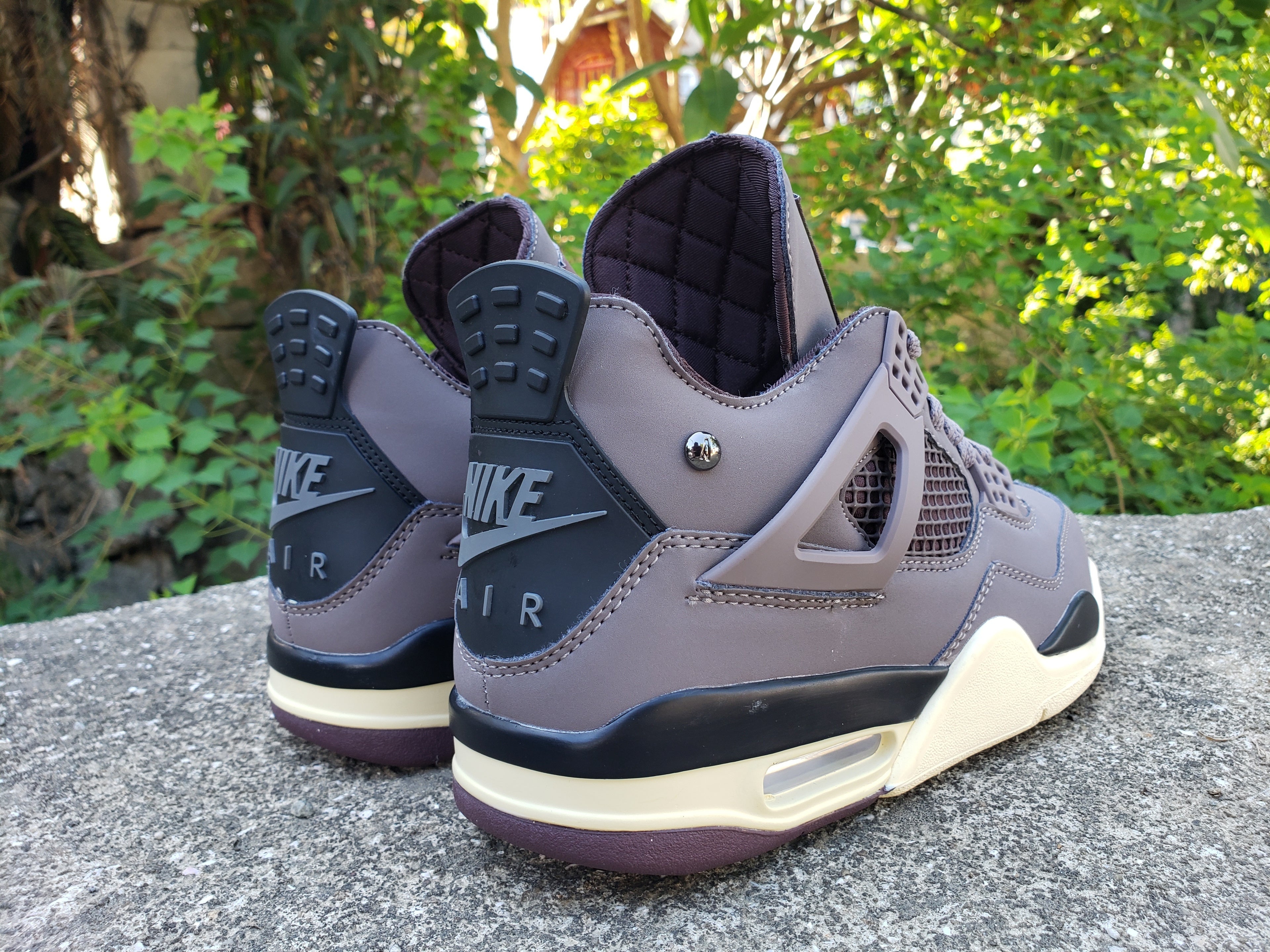 400 — Jordan 4 “A Ma Maniére” — Design‑Inspired Sneaker