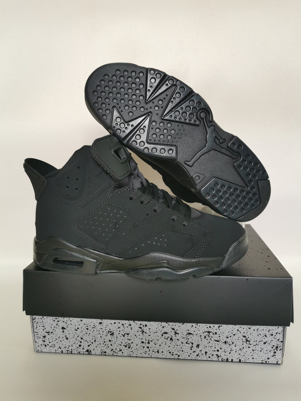 602 — Jordan 6 “Black Cat” — Design‑Inspired Sneaker