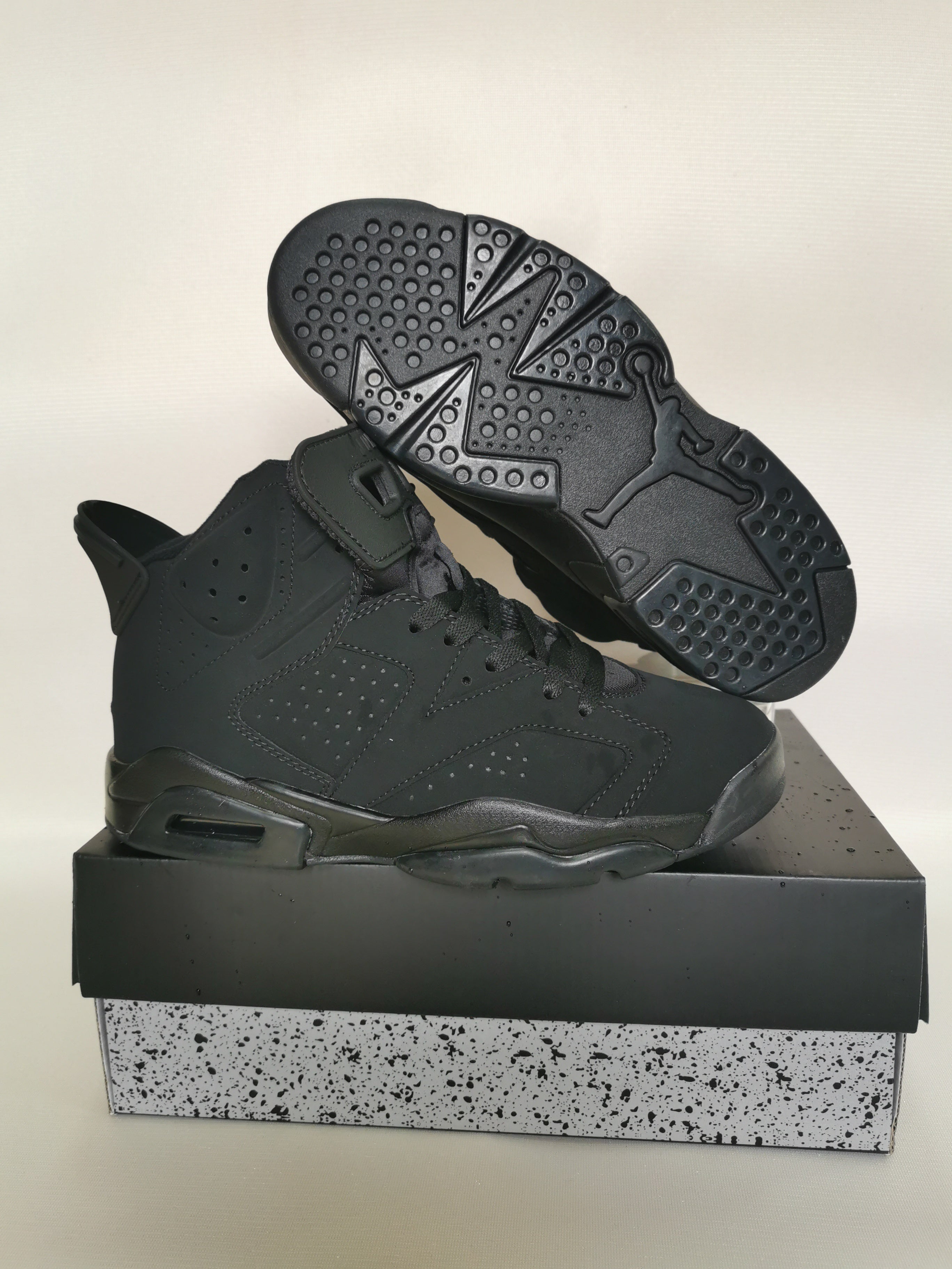 602 — Jordan 6 “Black Cat” — Design‑Inspired Sneaker
