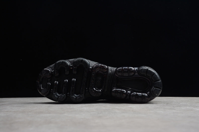 VMP‑BLKANTH‑001 — Nike Air VaporMax Flyknit — Black/Anthracite — Design‑Inspired