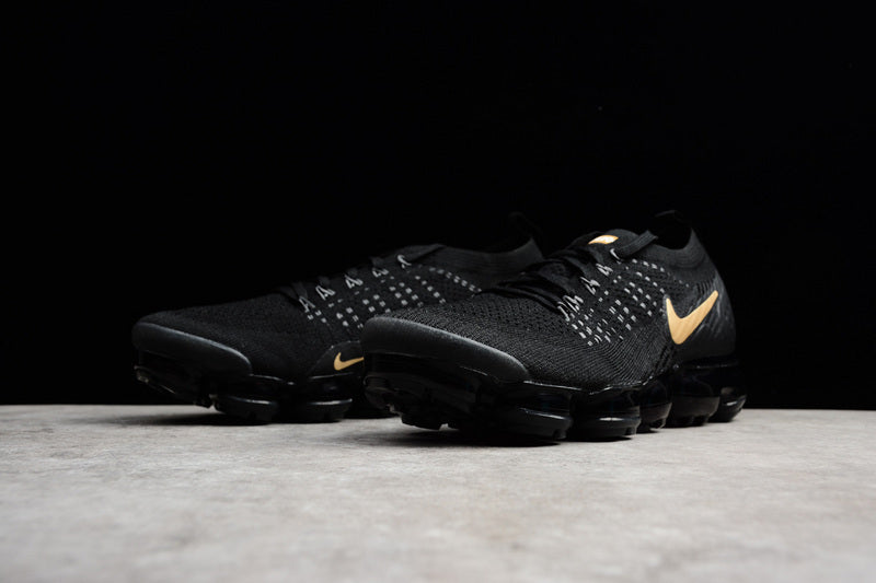 VMP‑BLKGOLD‑002 — Nike Air VaporMax Flyknit — Black/Gold — Design‑Inspired