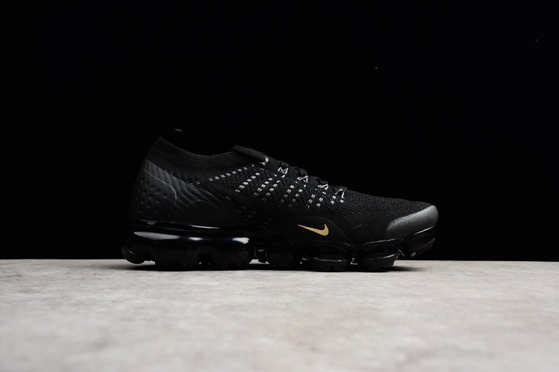 VMP‑BLKGOLD‑002 — Nike Air VaporMax Flyknit — Black/Gold — Design‑Inspired