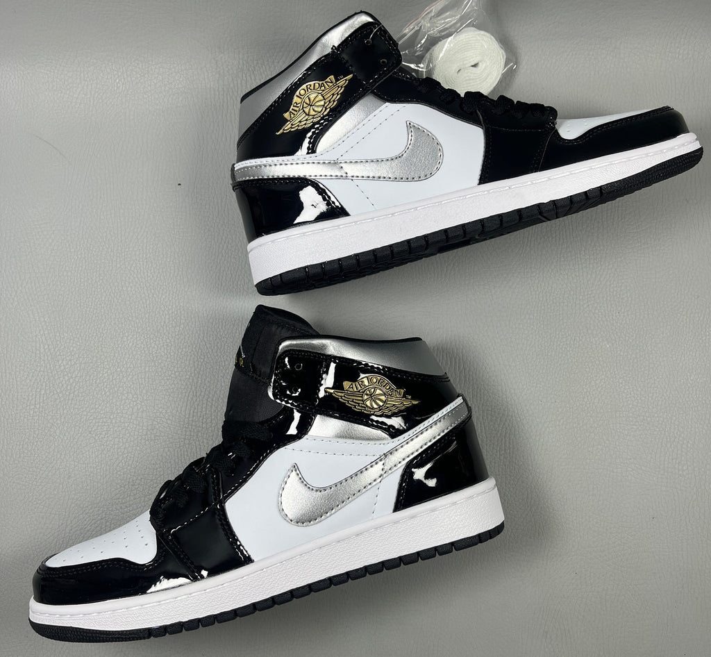 Jordan 1 High – Design-Inspired "Silver Anniversary" Custom Tribute Build AJ1-SLVR-ANN-003