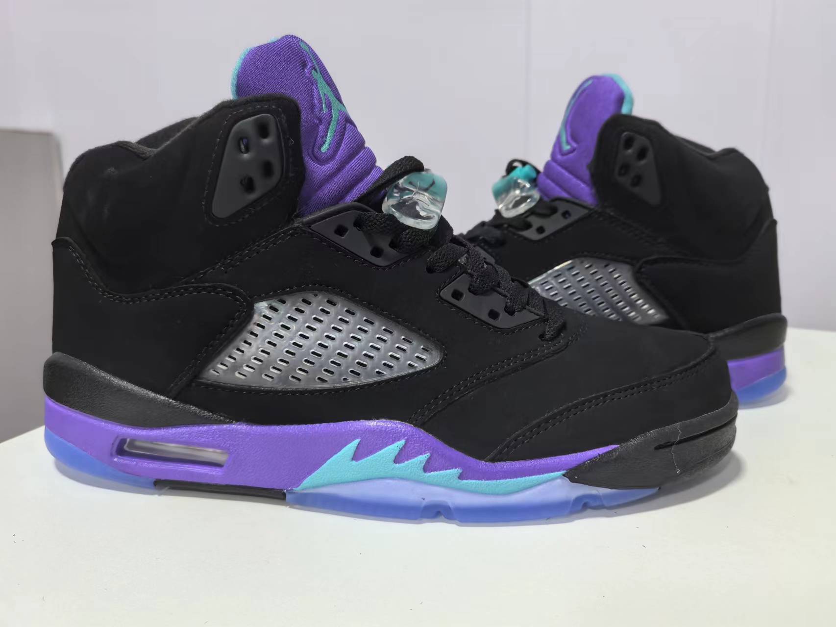 Jordan 5 – Design-Inspired "Black Grape" Custom Tribute Build AJ5-BLACKGRAPE-503