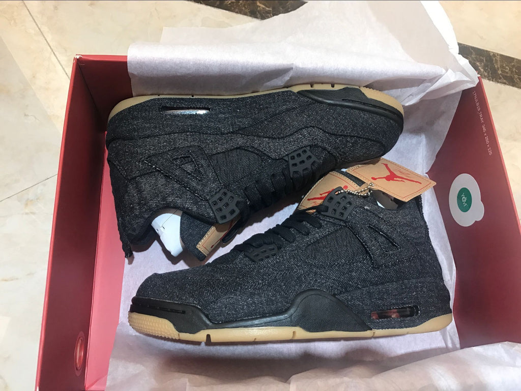 422 — Jordan 4 “Levi’s Pack” — Design‑Inspired Sneaker Set