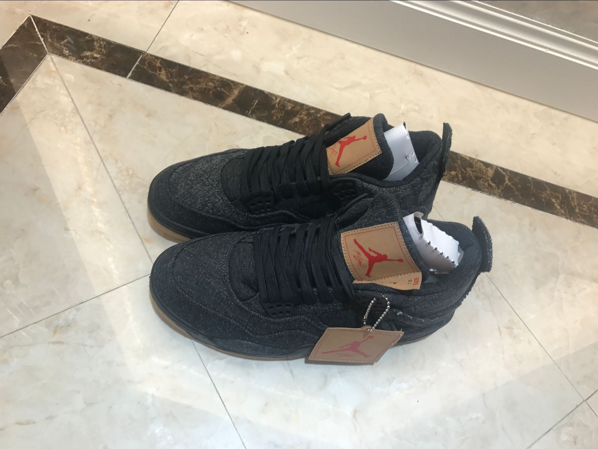 422 — Jordan 4 “Levi’s Pack” — Design‑Inspired Sneaker Set