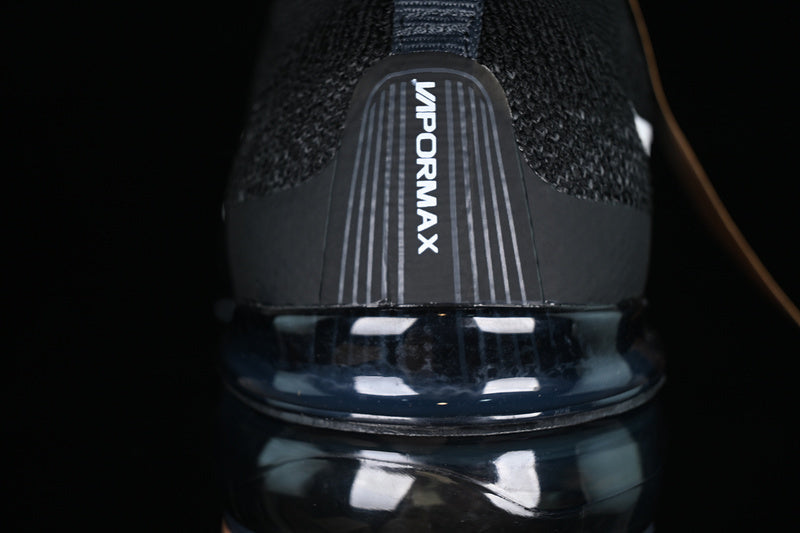 VMP‑BLKWHT‑004 — Nike Air VaporMax Flyknit — Black/White — Design‑Inspired
