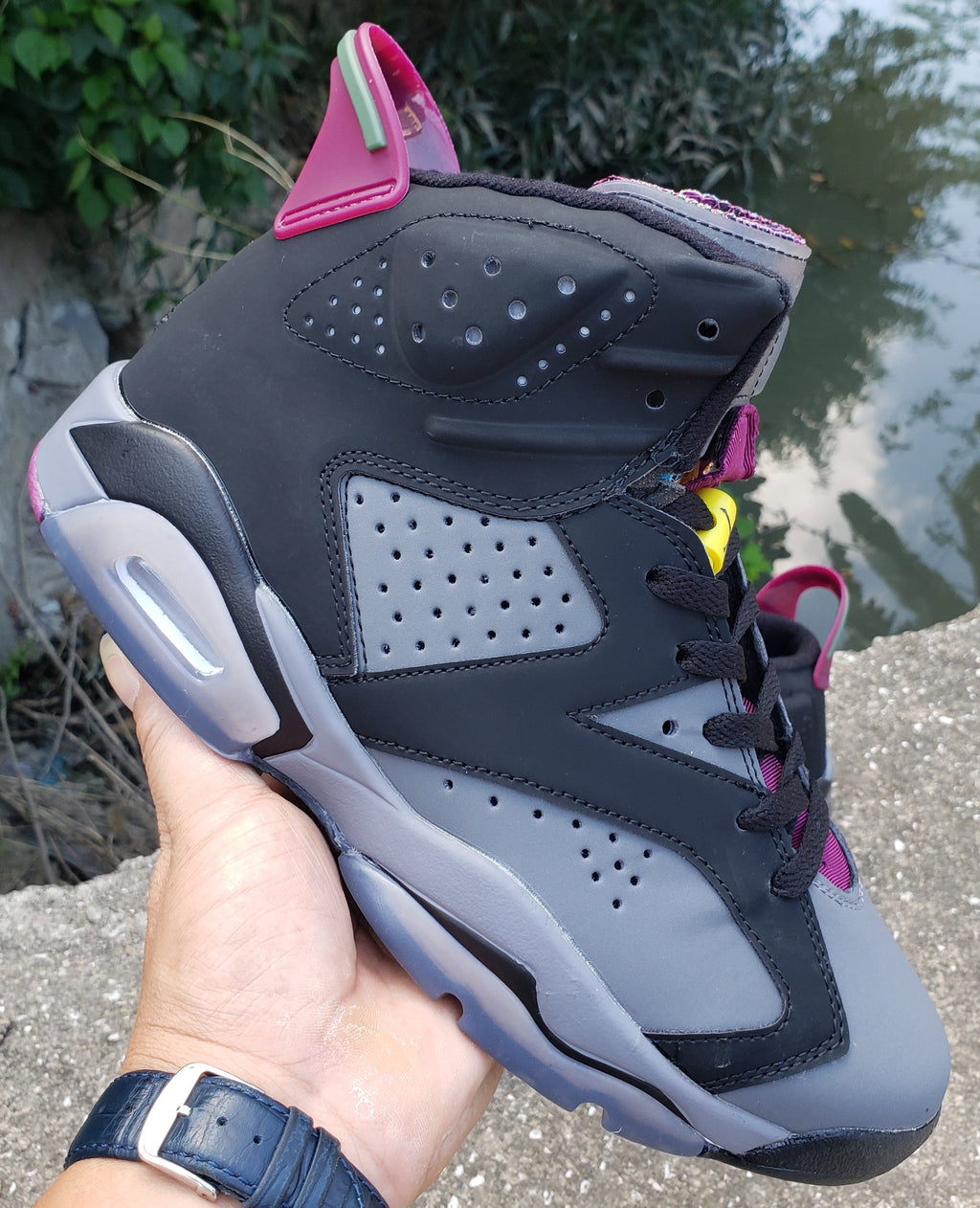 605 — Jordan 6 “Bordeaux” — Design‑Inspired Sneaker