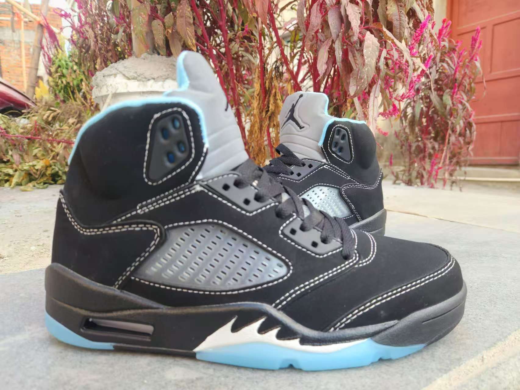 Air Jordan 5 – Design-Inspired "Black UNC" Custom Tribute Build AJ5-UNC-530