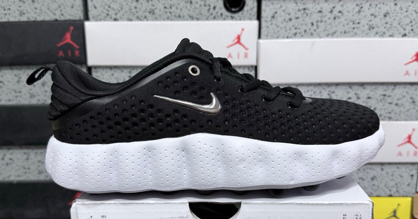 Mind 002 – Sneaker – Design‑Inspired Custom Footwear: Panda