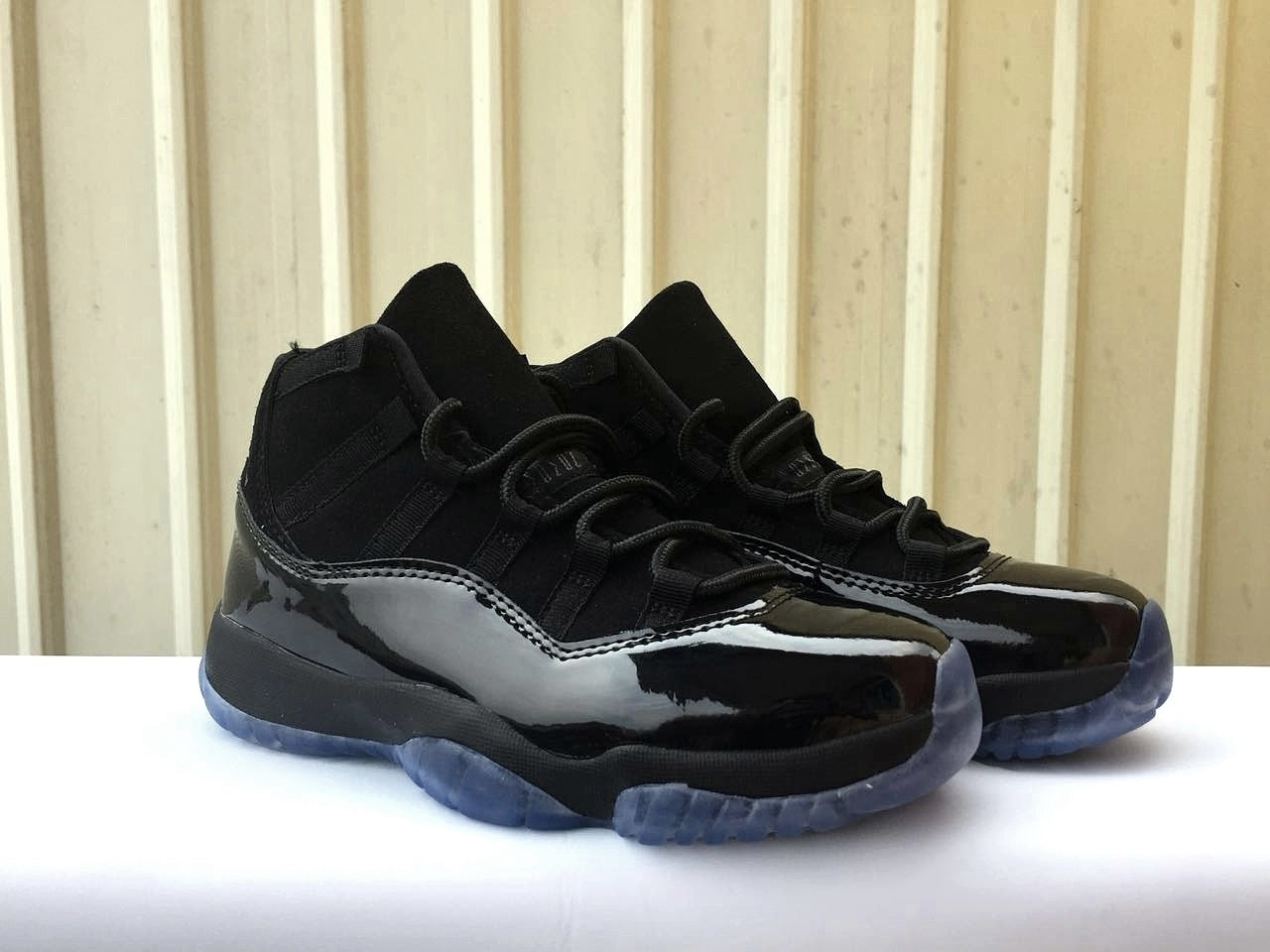 1106 — Jordan 11 “Cap &amp; Gown” — Design‑Inspired