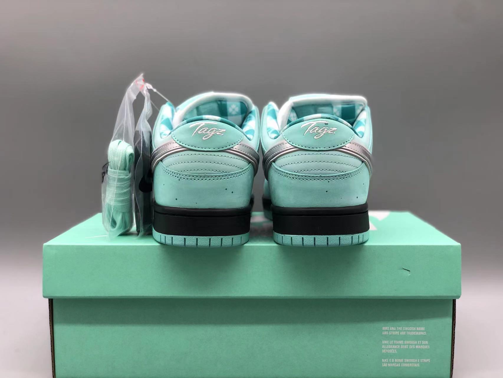 SBDNK‑006 — Nike SB Dunk Low “Diamond Lobster” — Aqua/Black/Silver — Design‑Inspired