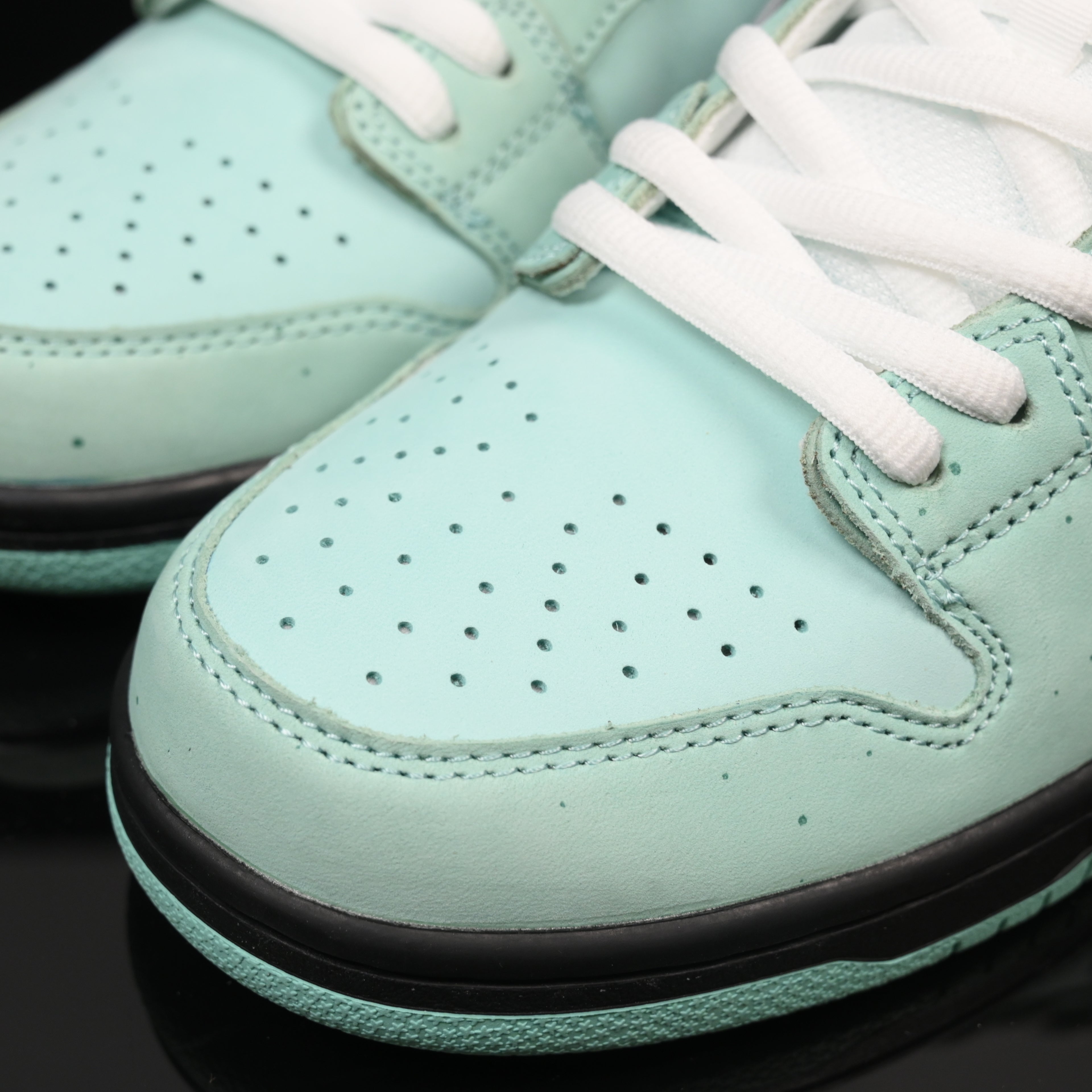 Nike SB Dunk Low – Design-Inspired "TAGZ Diamond Lobsters" Custom Tribute Build SBDNK‑072