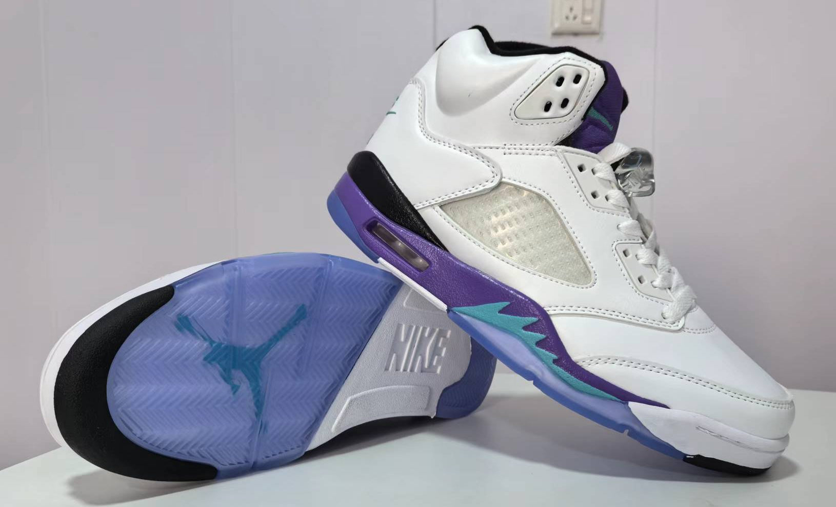 Jordan 5 – Design-Inspired "Grape" Custom Tribute Build AJ5-GRAPE-508