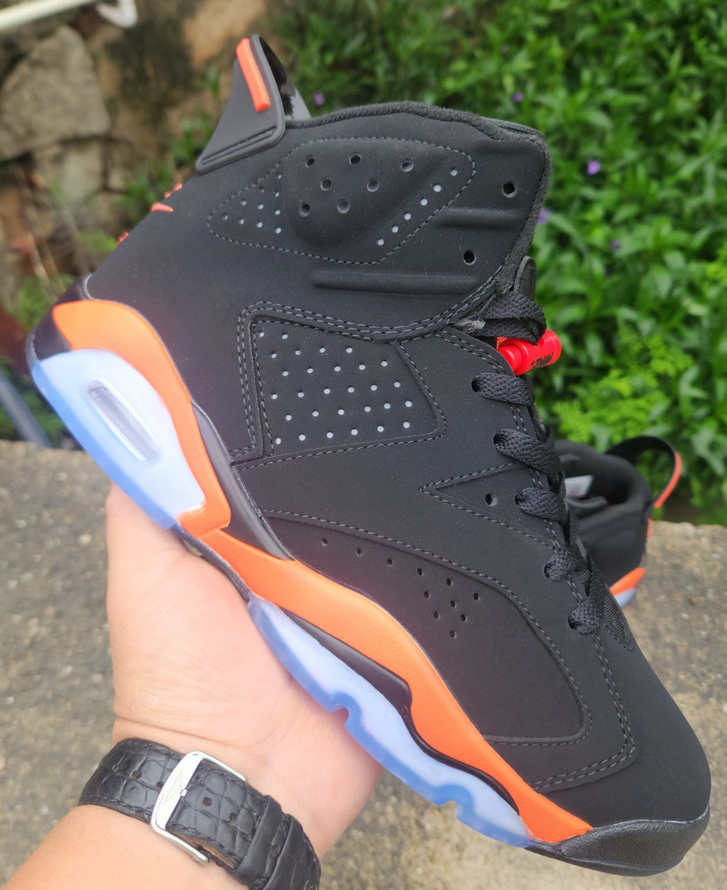601 — Jordan 6 “Reverse Infrared” — Design‑Inspired Sneaker