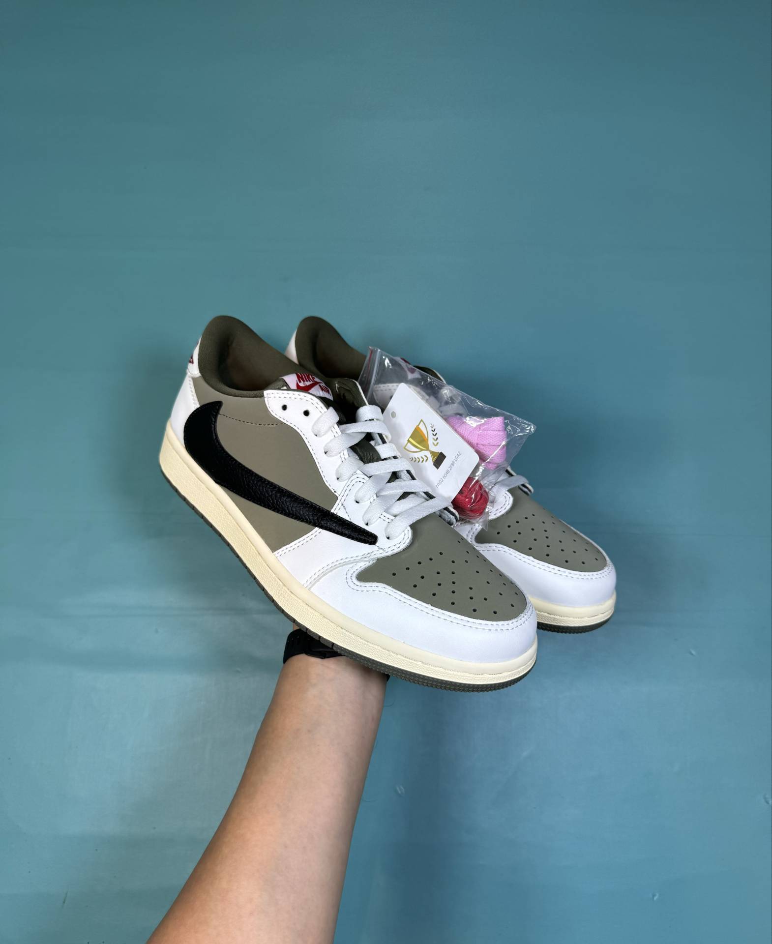 TS‑JRDNS‑003 — Jordan 1 Low Travis Scott “Medium Olive” — Design‑Inspired