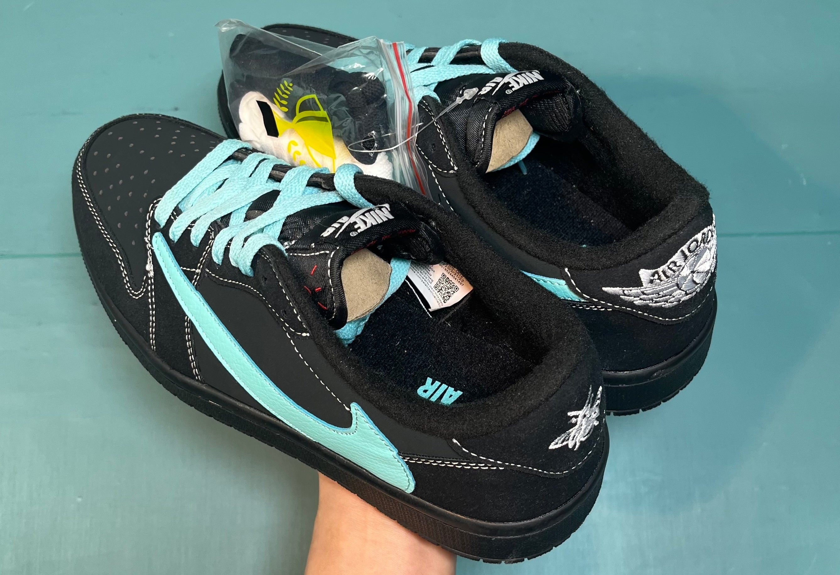 TS‑JRDNS‑038 — Jordan 1 Low Travis Scott “Tiffany Phantom” — Fantasy Build