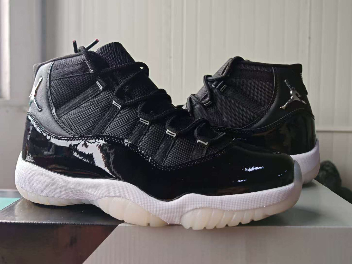 Jordan 11 – Design-Inspired "25th Anniversary / Jubilee" Custom Tribute Build AJ11-JUBILEE-1112