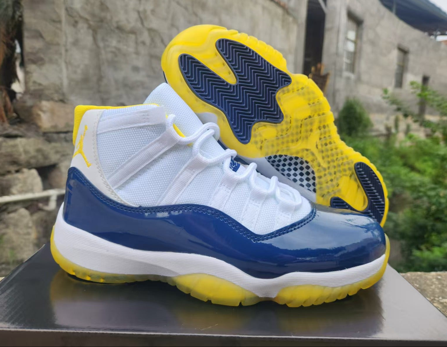 Jordan 11 – Design‑Inspired "Canary" Custom Fantasy Build AJ11‑CNRY‑1131 (Copy)