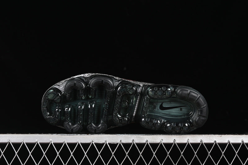 VMP‑HERITAGE‑009 — Nike Air VaporMax Flyknit — White/Grey/Red — Design‑Inspired