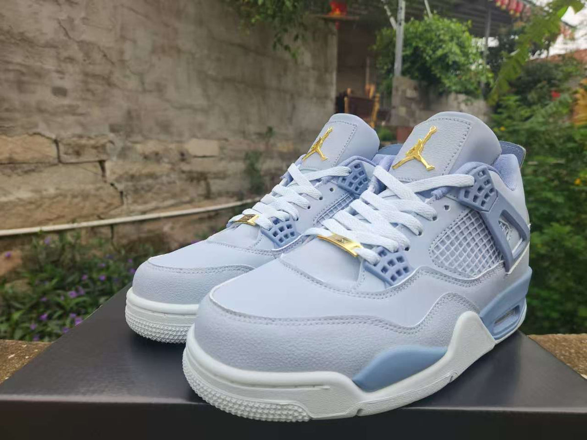 Jordan 4 Retro UNC PE - Carolina Blue & White Custom Tribute