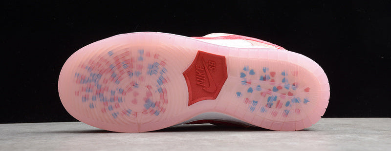 SB Dunk Low – Design-Inspired "StrangeLove" Custom Tribute Build SBDNK-085