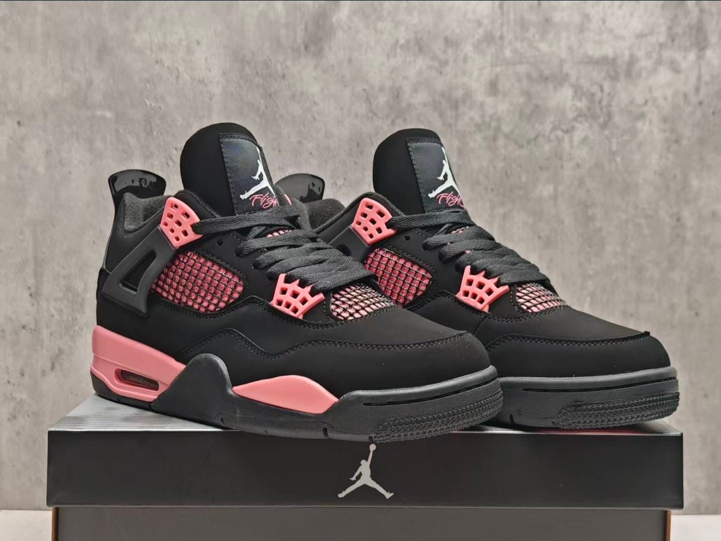 432 — Jordan 4 “Thunder Pack” — Design‑Inspired Sneaker Set