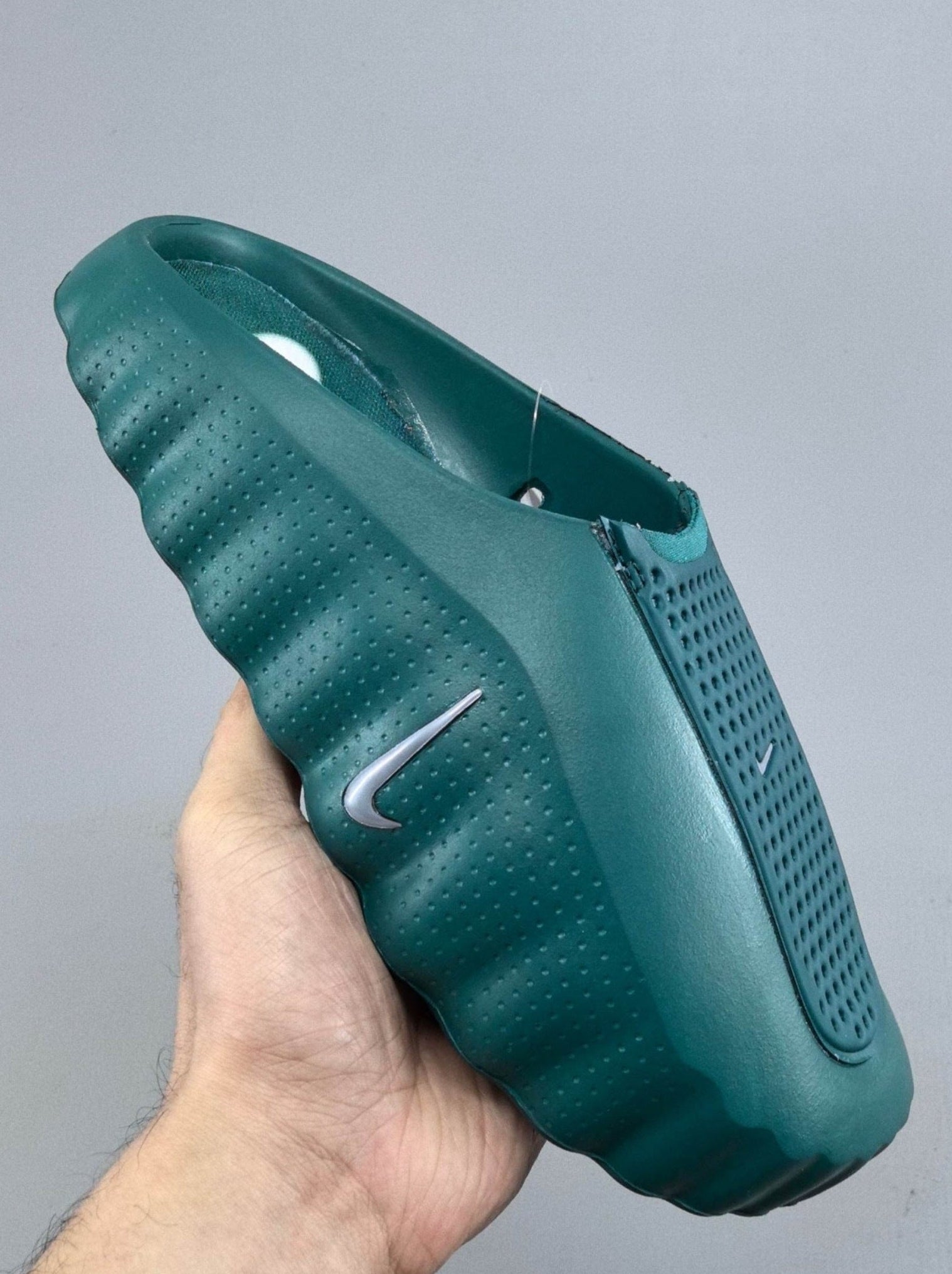 Nike Mind 001 Slides — Design‑Inspired Footwear: Green/Orange