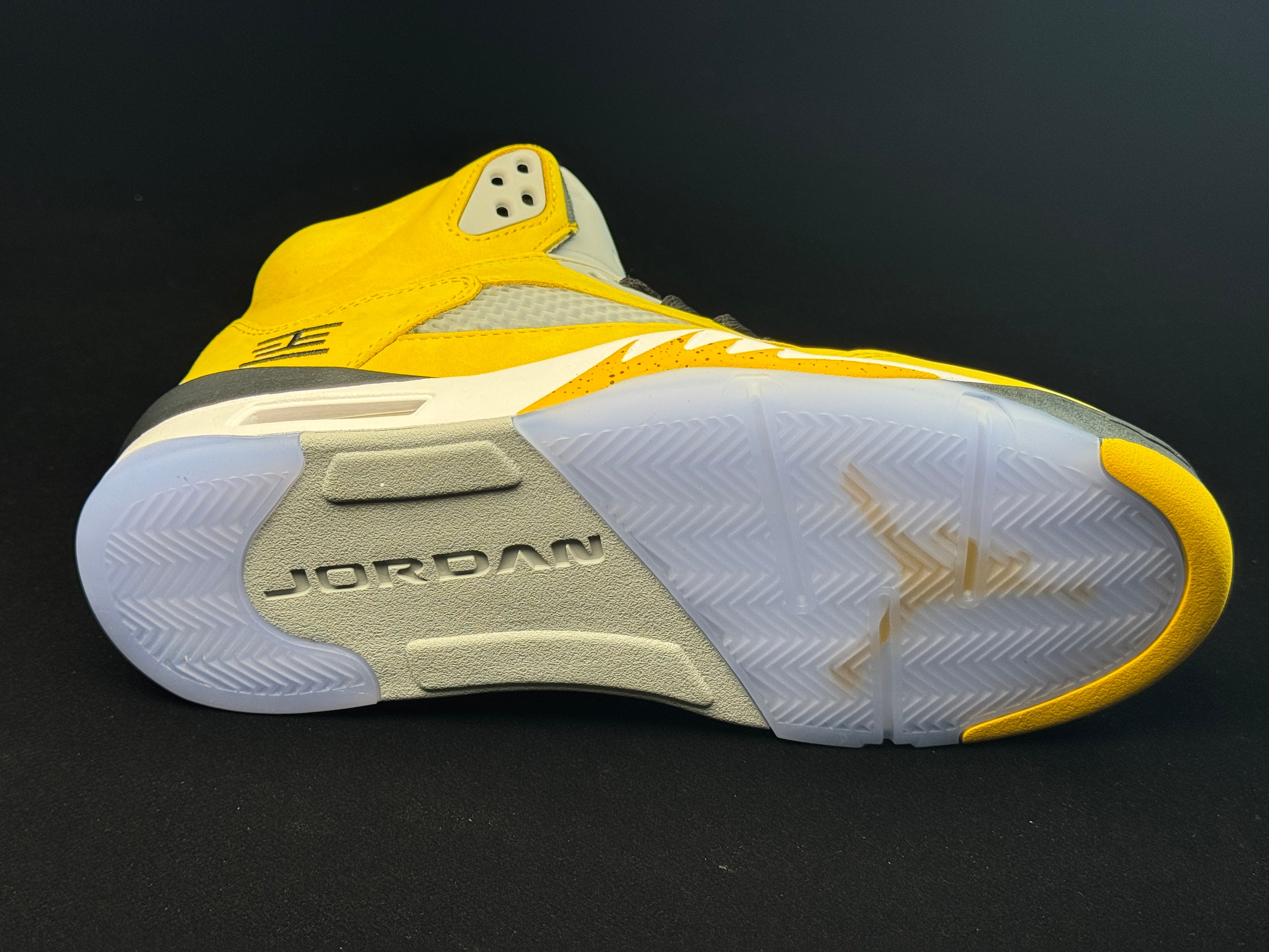 Jordan 5 – Design-Inspired "Tokyo" Custom Tribute Build AJ5-TOKYO-514