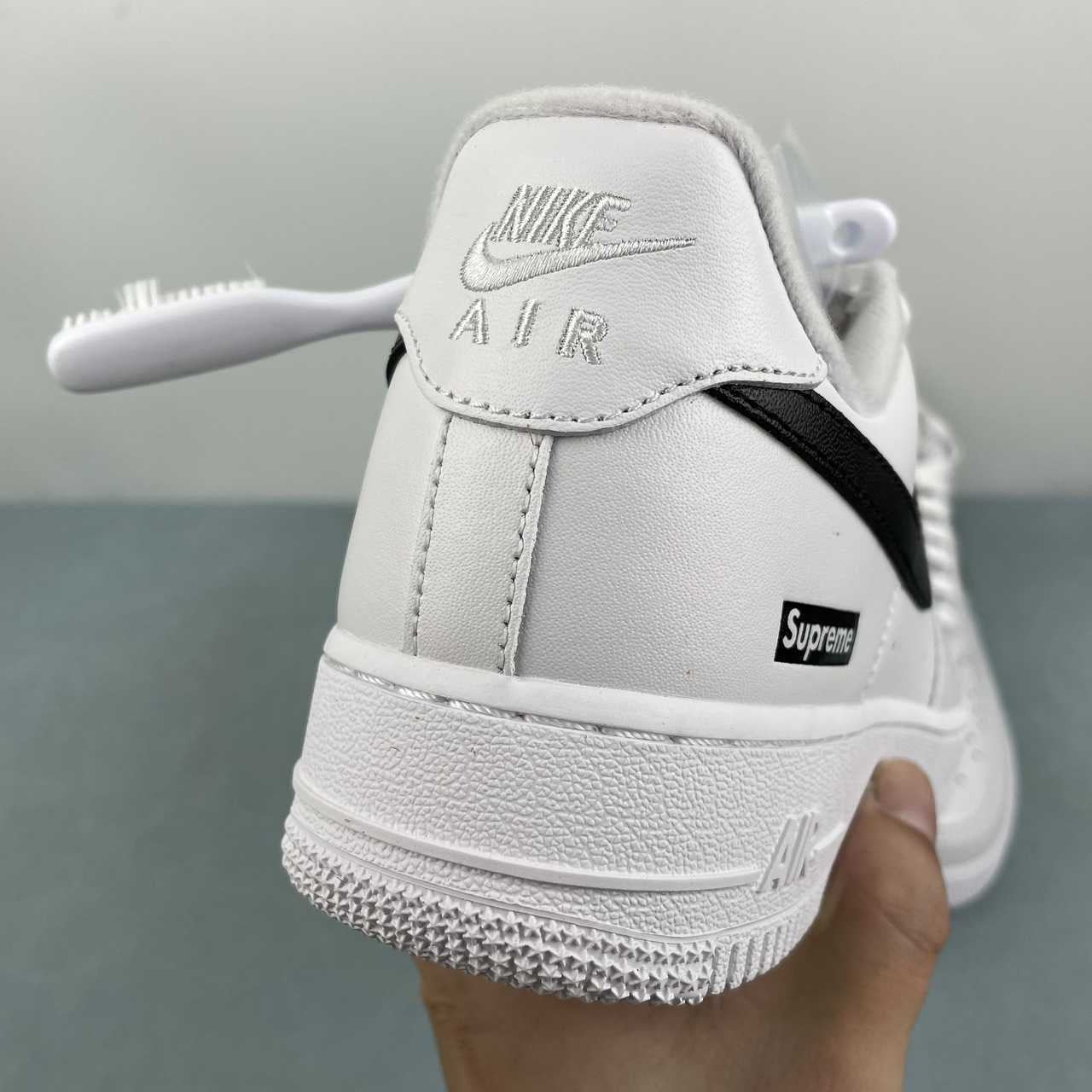 Air Force 1 – Design-Inspired "Supreme x AF1" White/Black Custom Tribute Build AF1-026