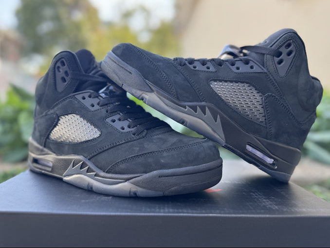 Jordan 5 – Design‑Inspired "Black Cats" Custom Tribute Build AJ5‑BLKCAT‑529