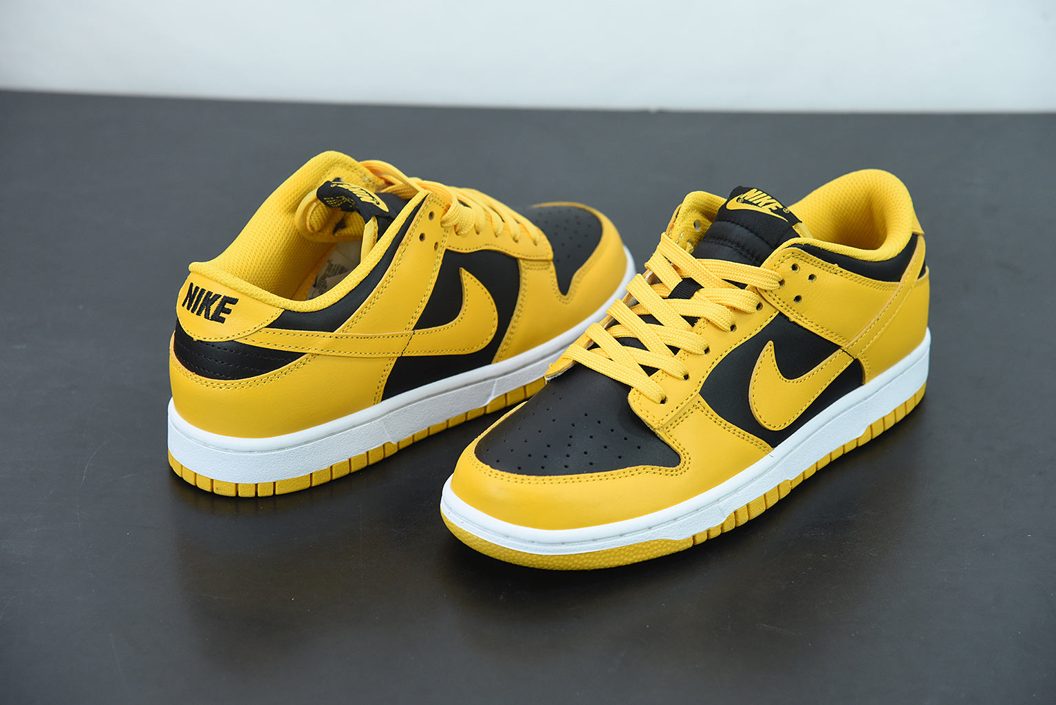 SBDNK‑035 — Nike SB Dunk Low “Bruce Lee” — Design‑Inspired