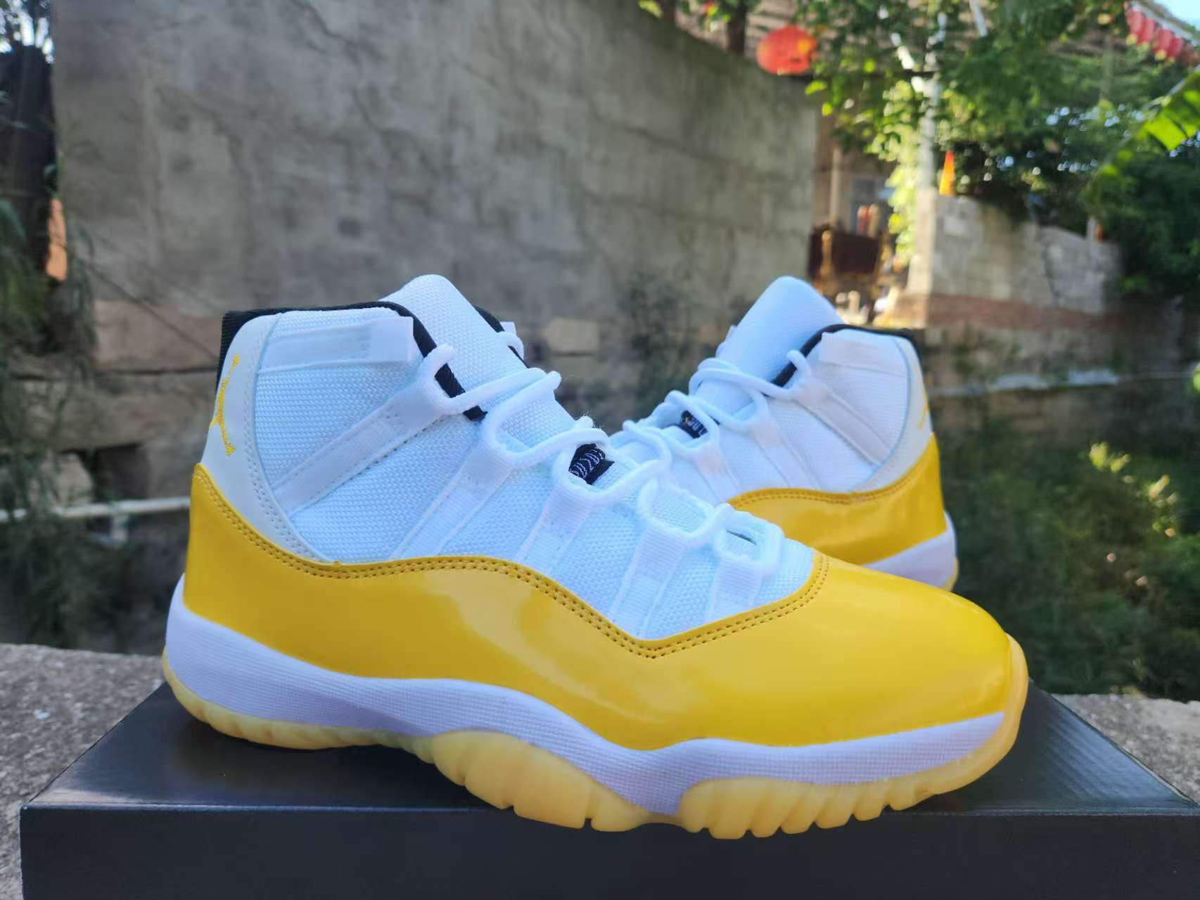 Jordan 11 – Design‑Inspired "Canary" Custom Fantasy Build AJ11‑CNRY‑1131