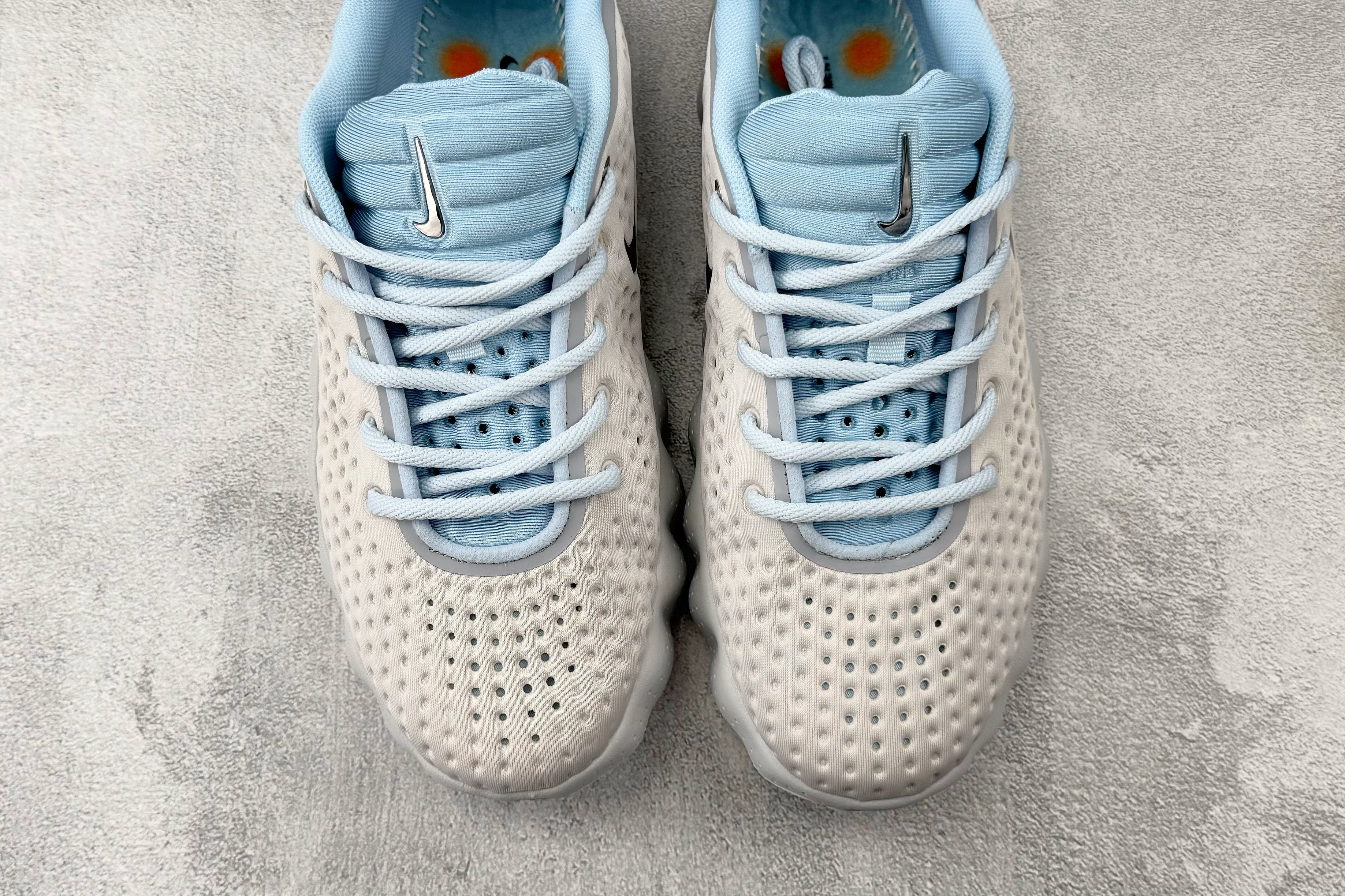 Mind 002 – Sneaker – Design‑Inspired Custom Footwear: Sail/Carolina Blue