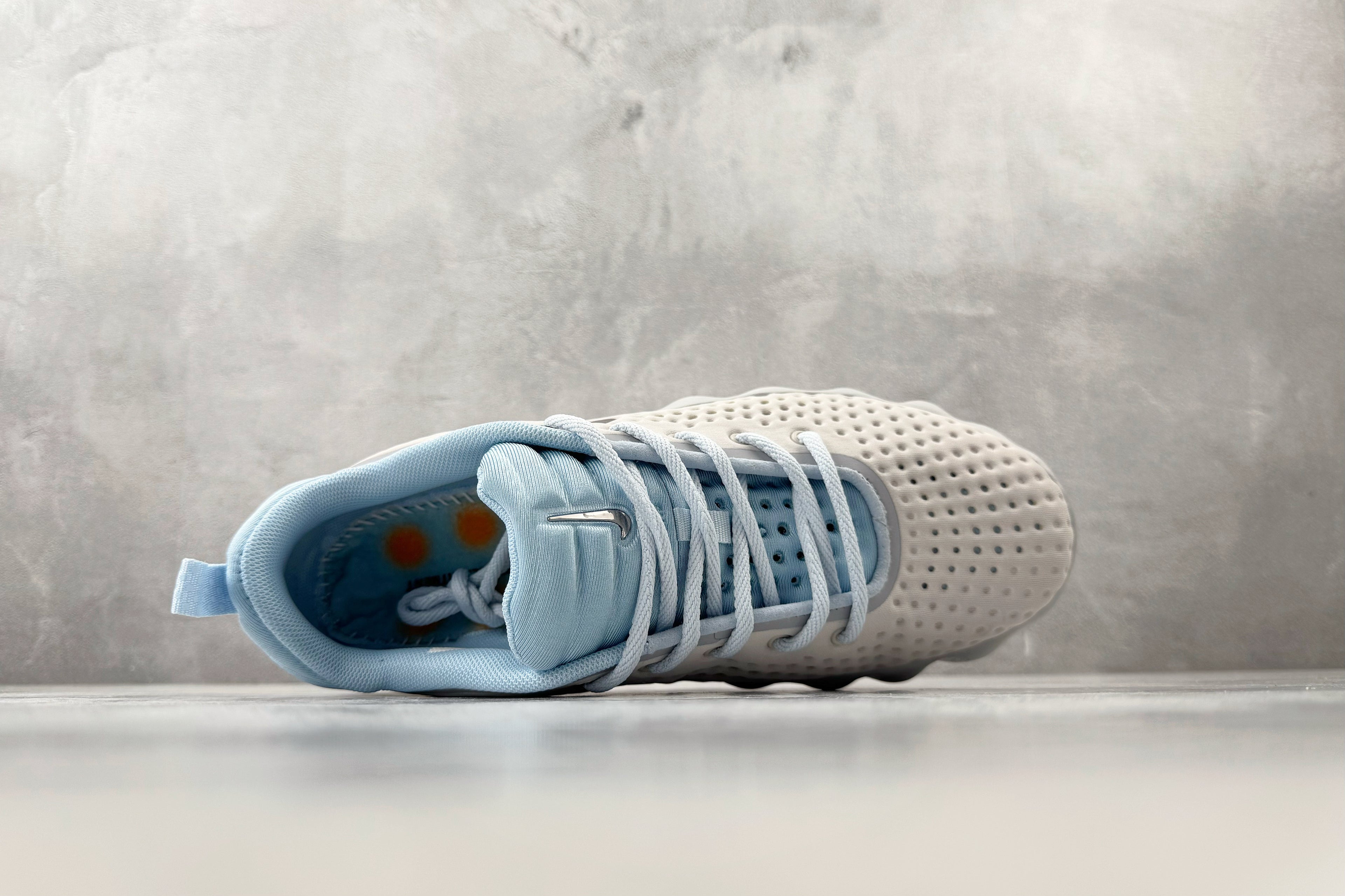 Mind 002 – Sneaker – Design‑Inspired Custom Footwear: Sail/Carolina Blue
