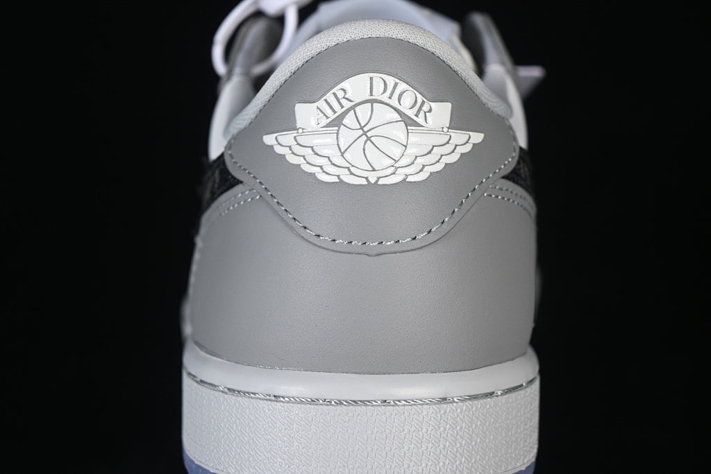 Jordan 1 Low – Design-Inspired "LV Blue Geckos" Custom Fantasy Build AJ1-LVCLB-053 (Copy)