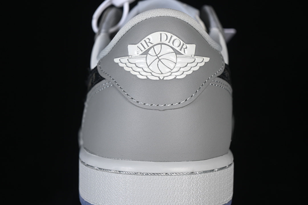 Jordan 1 Low – Design-Inspired "LV Blue Geckos" Custom Fantasy Build AJ1-LVCLB-053 (Copy)