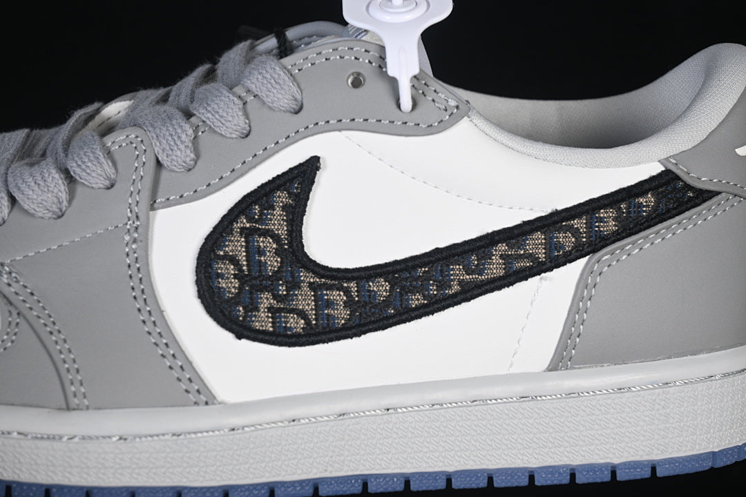 Jordan 1 Low – Design-Inspired "LV Blue Geckos" Custom Fantasy Build AJ1-LVCLB-053 (Copy)