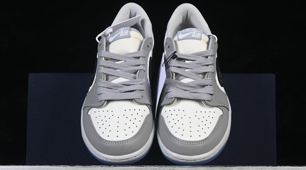 Jordan 1 Low – Design-Inspired "LV Blue Geckos" Custom Fantasy Build AJ1-LVCLB-053 (Copy)