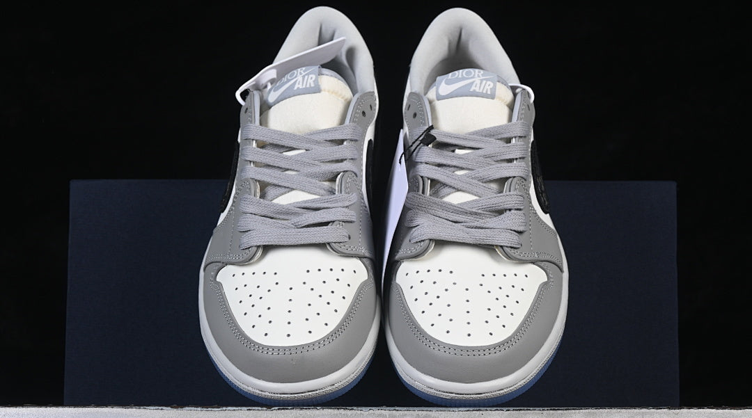 Jordan 1 Low – Design-Inspired "LV Blue Geckos" Custom Fantasy Build AJ1-LVCLB-053 (Copy)