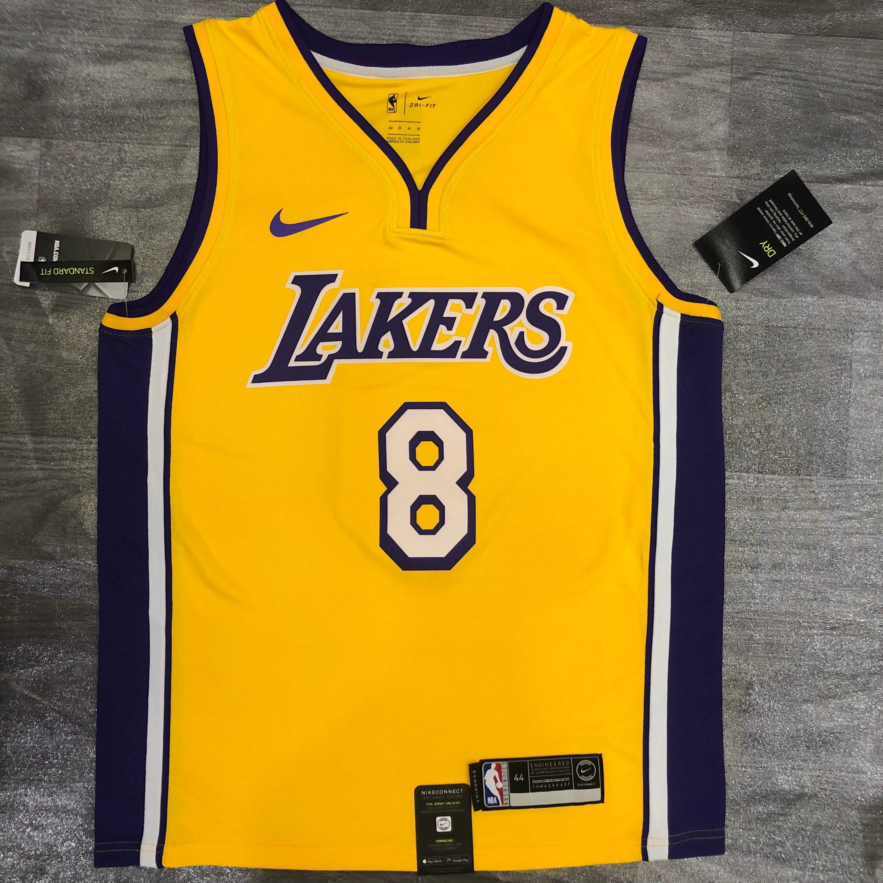 Los Angeles Lakers — Kobe Bryant #8 City Edition (Icon Gold)