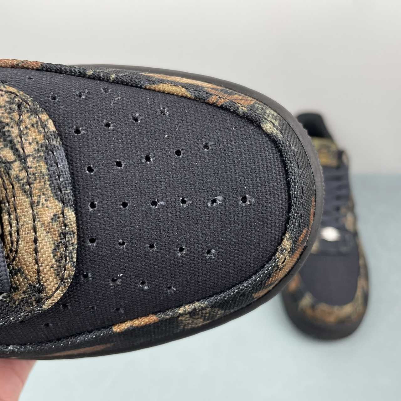 Air Force 1 - Design-Inspired "RealTree" Black - Camo Canvas Custom Tribute Build AF1-039