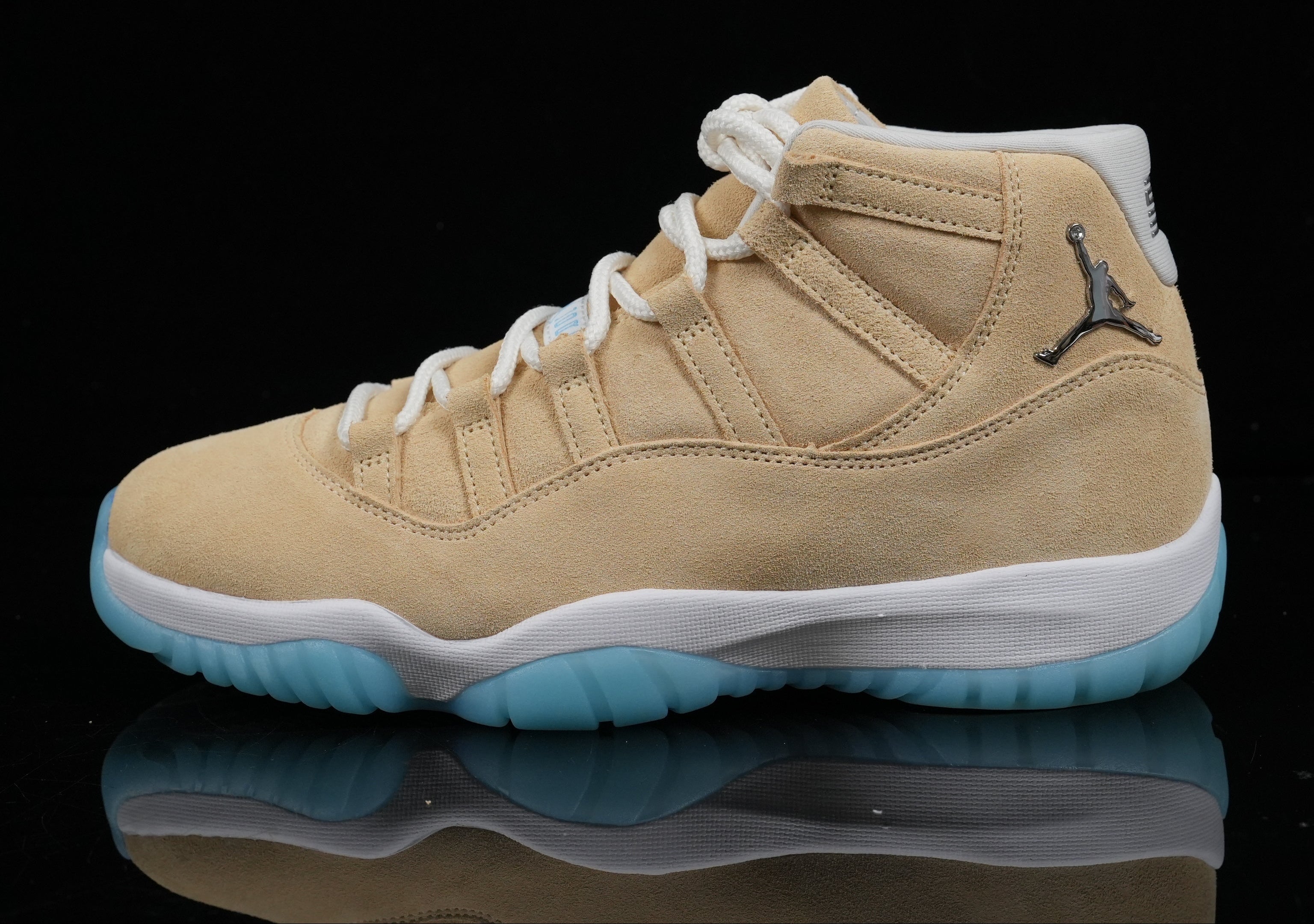 Jordan 11 – Design-Inspired "H‑Towns" Custom Tribute Build AJ11-HTOWN-1121