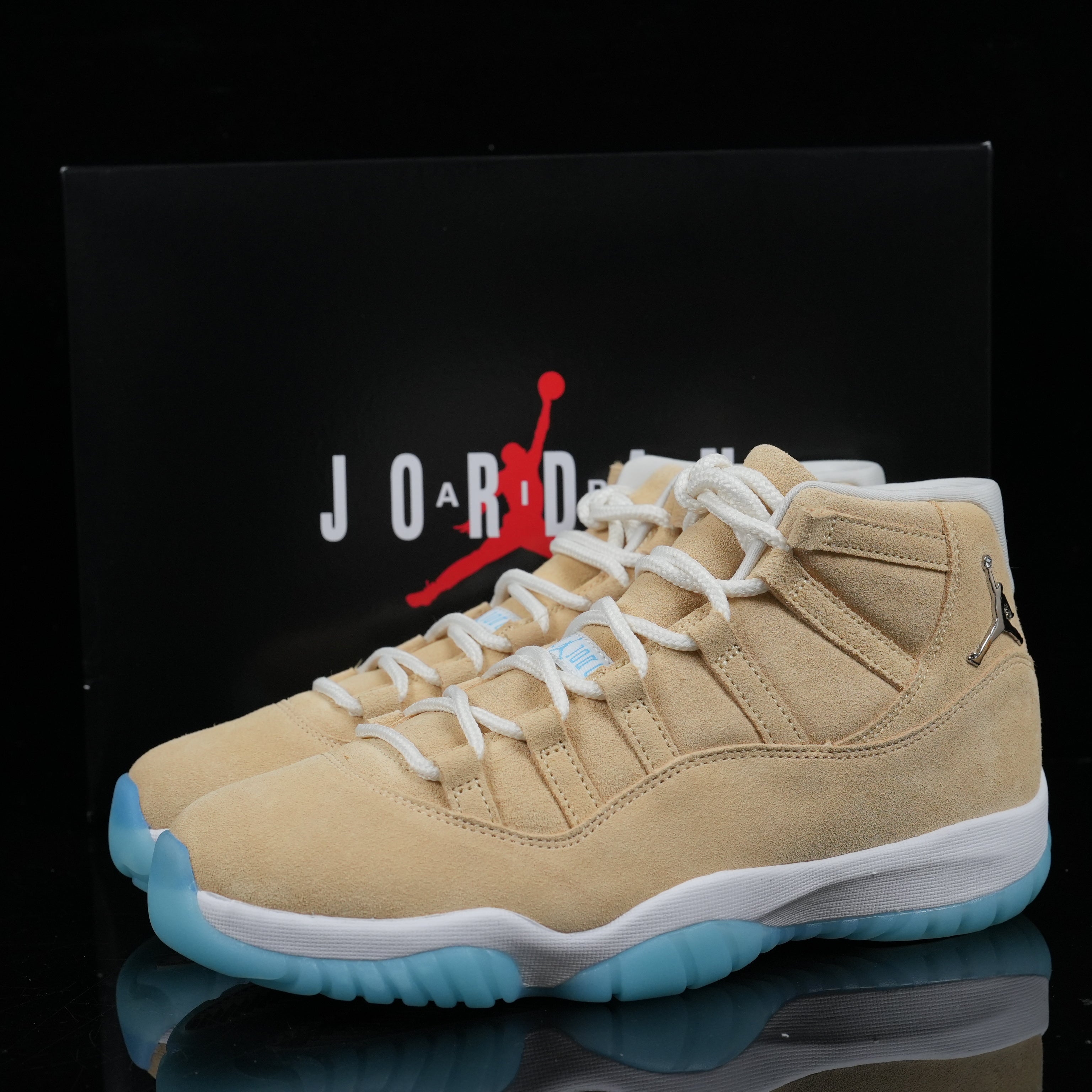 Jordan 11 – Design-Inspired "H‑Towns" Custom Tribute Build AJ11-HTOWN-1121