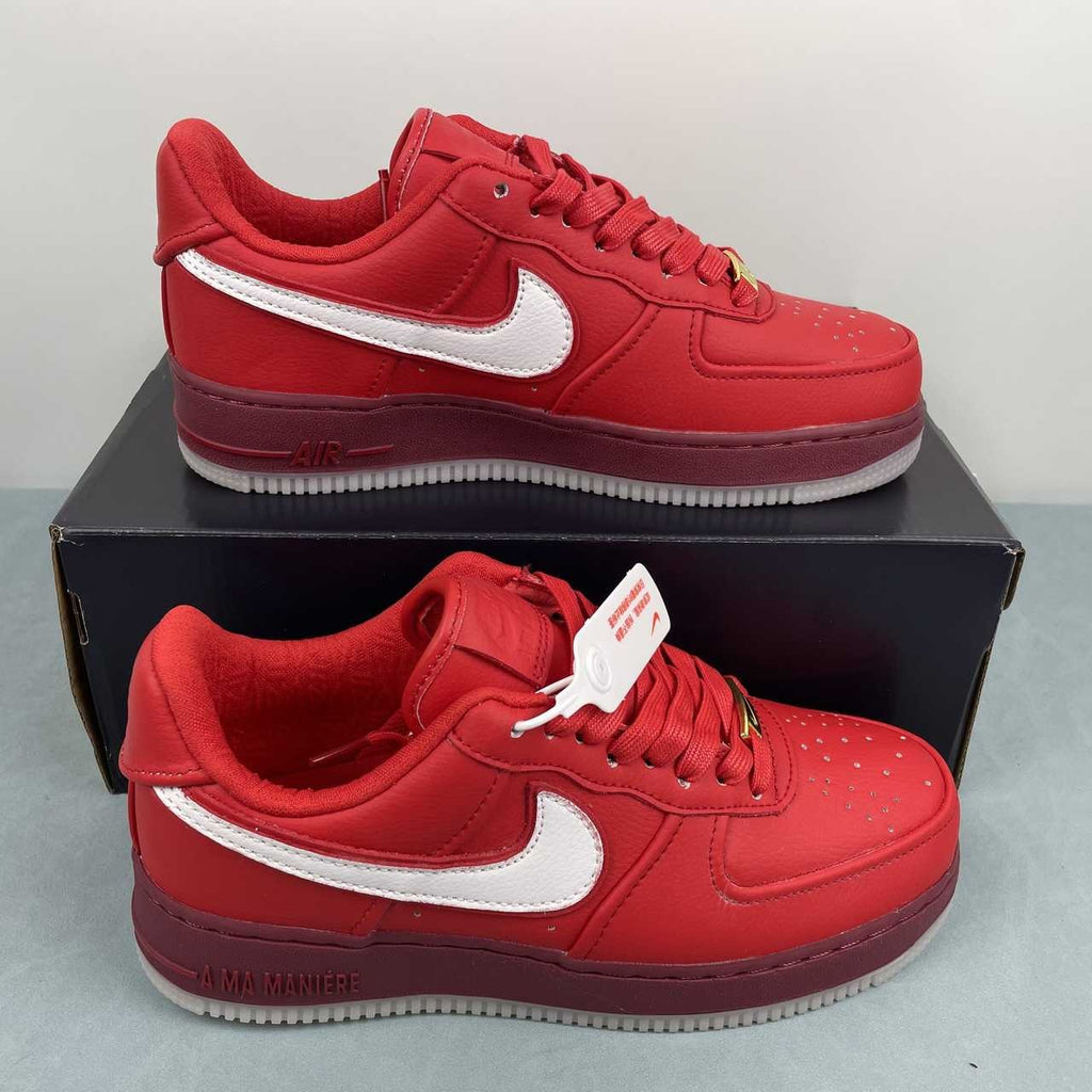 AF1-032 A Ma Manière Tribute – Red colorway, pair on box lateral and medial views, gold dubrae and crimson midsole